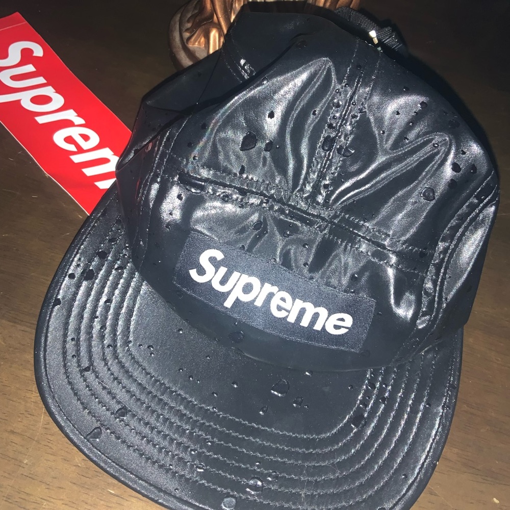Supreme rain drop SnapBack
